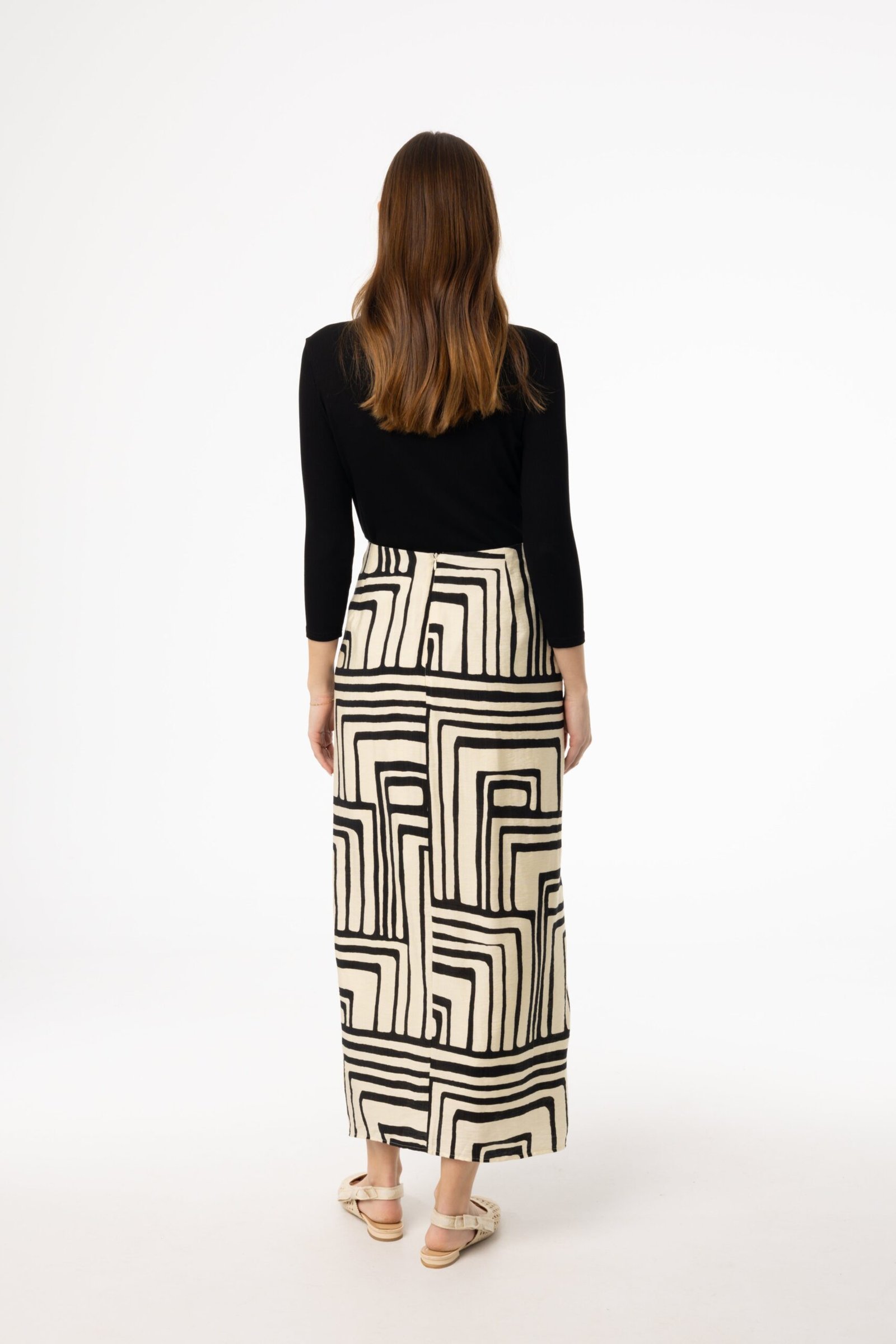BlackGeometricPrintedDrapedSkirt-4.jpg