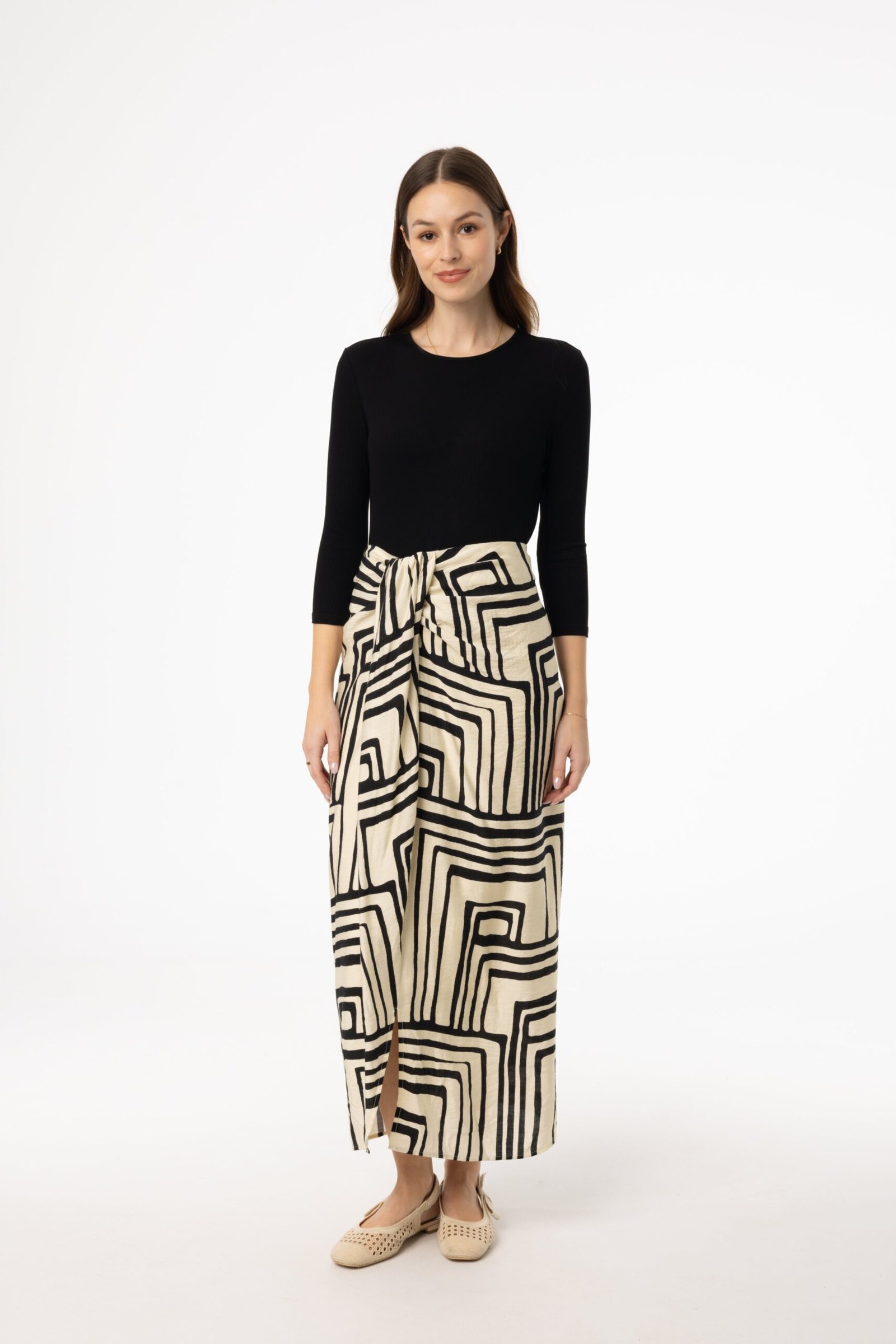 BlackGeometricPrintedDrapedSkirt_717604cf-5d19-4bf7-8624-60f870265d5a.jpg