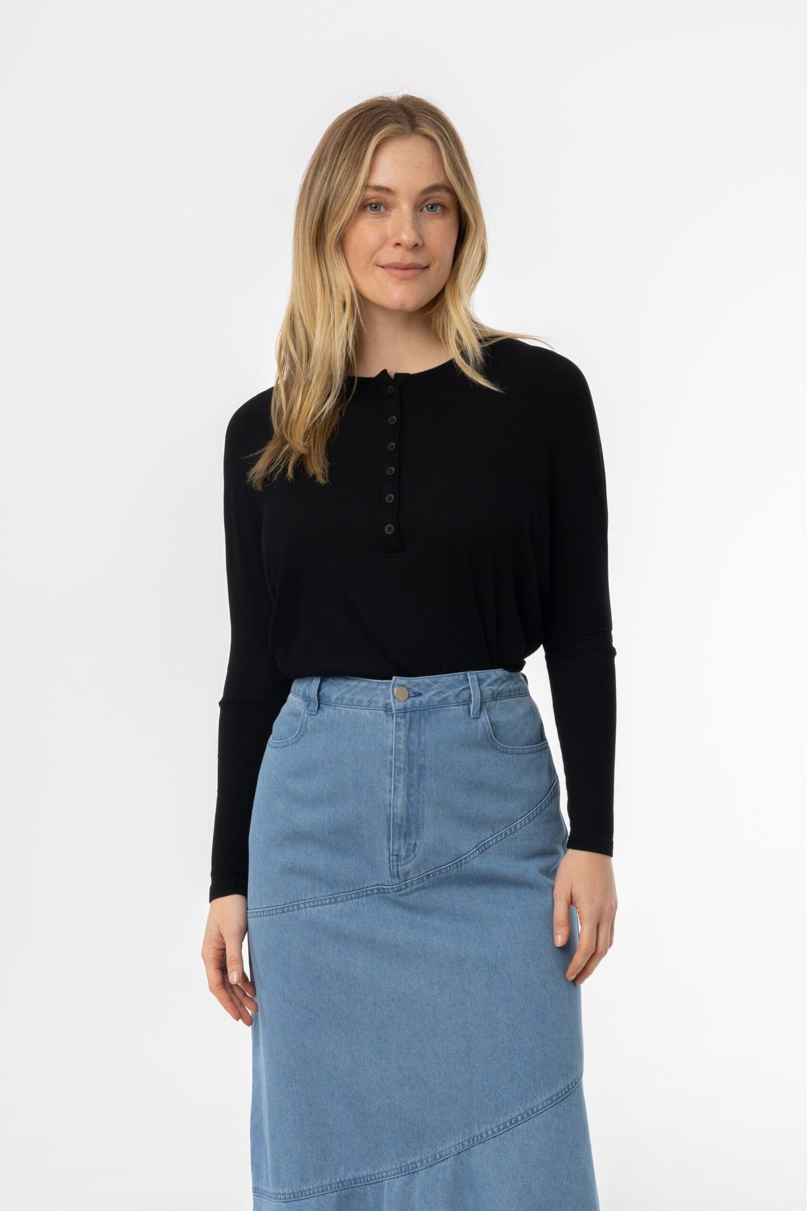 BlackHenleyDolmanT-Shirt-2.jpg